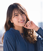 入山 杏奈さん